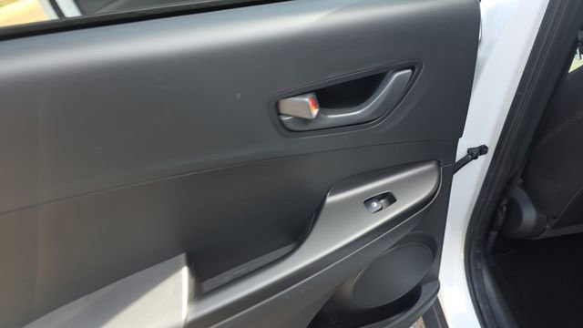 Used 2023 Hyundai Kona SEL image 16