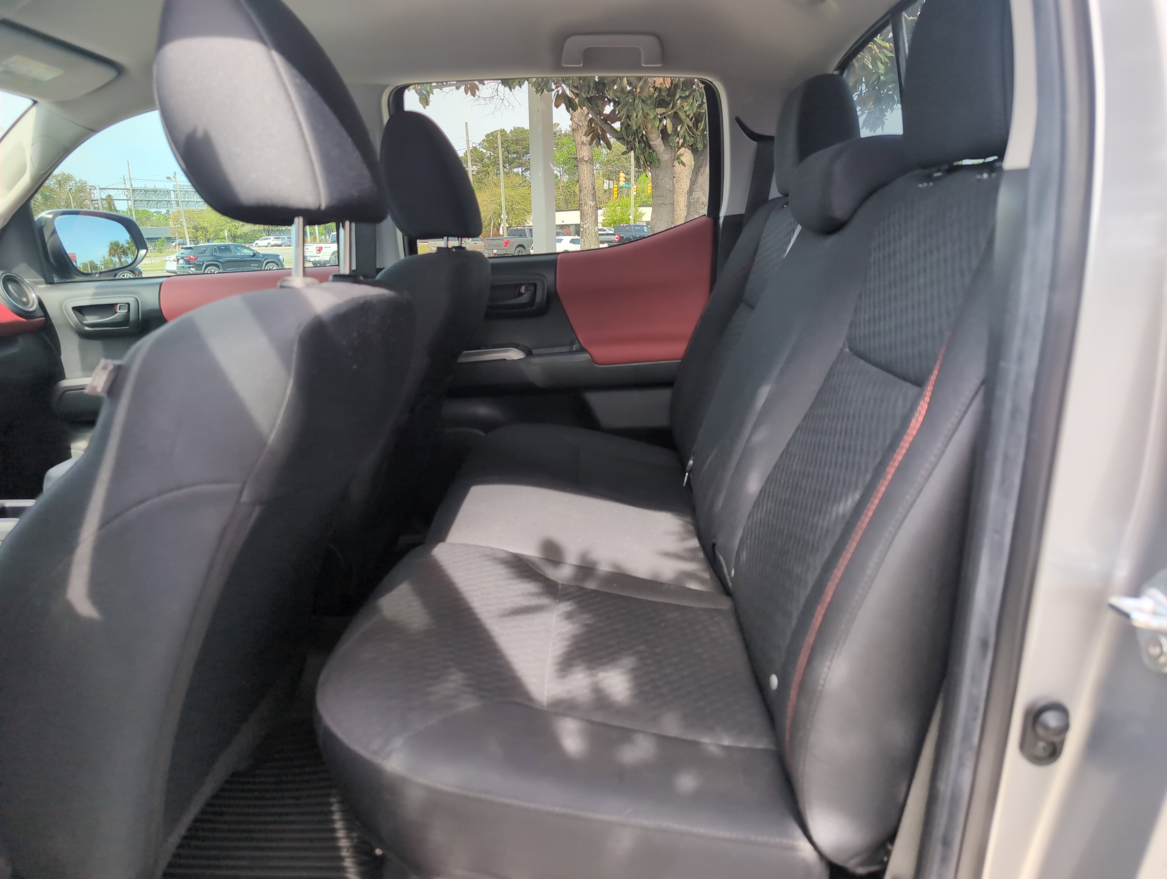 Certified 2023 Toyota Tacoma SR5 AWD/4WD image 30