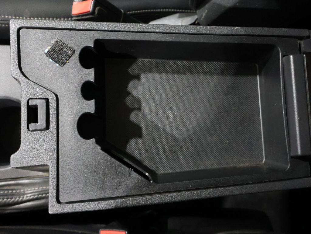 Used 2012 Jeep Liberty Limited w/ Tire & Wheel Group image 30