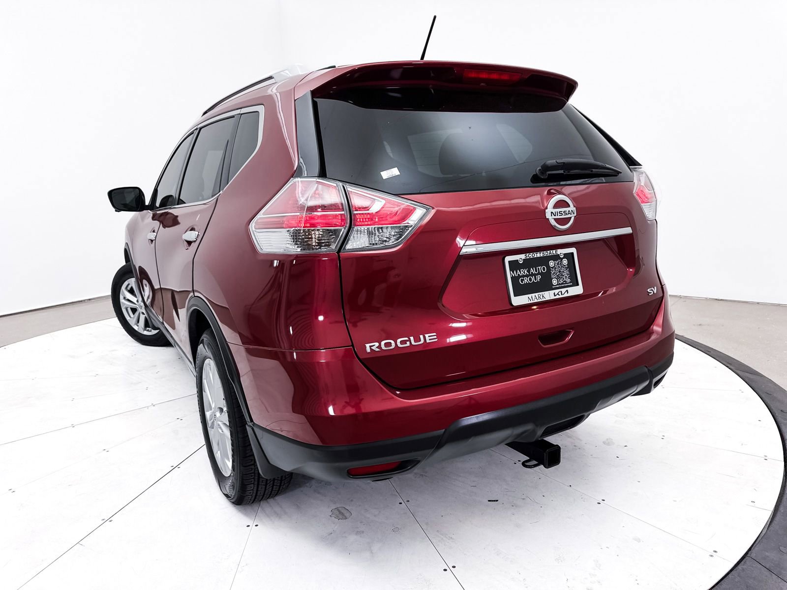 Used 2015 Nissan Rogue SV w/ SV Premium Package image 7