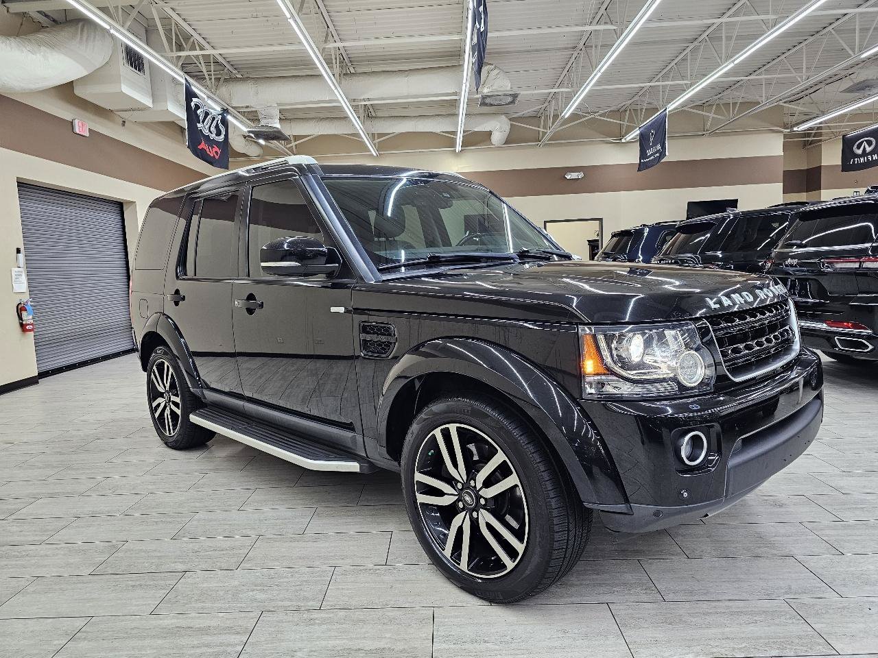 Used 2016 Land Rover LR4 HSE LUX AWD/4WD image 4