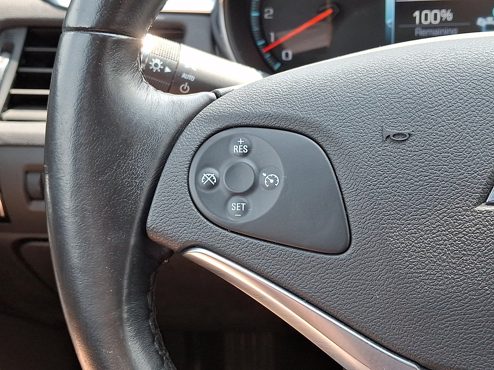 Used 2018 Chevrolet Impala LT FWD image 20