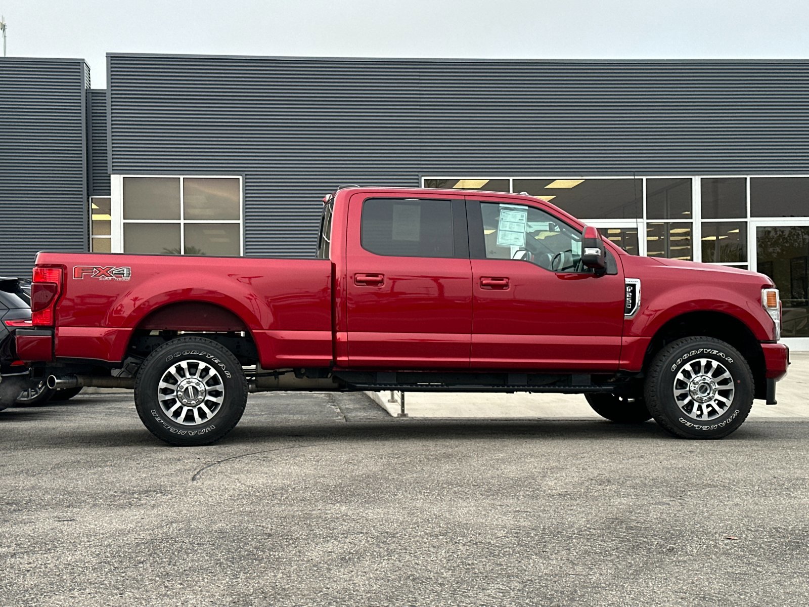 Certified 2022 Ford F250 Lariat image 3