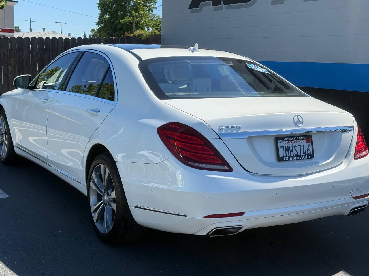 Used 2015 Mercedes-Benz S 550 Sedan image 4