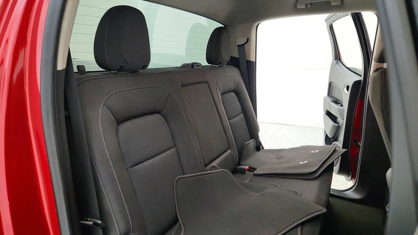 Used 2015 Chevrolet Colorado LT w/ LT Convenience Package RWD image 30