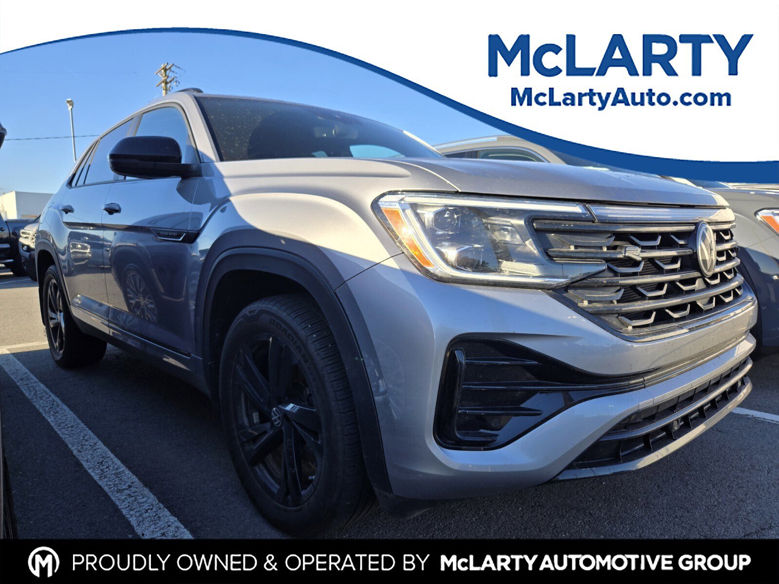 Used 2025 Volkswagen Atlas Cross Sport SEL R-Line image 1