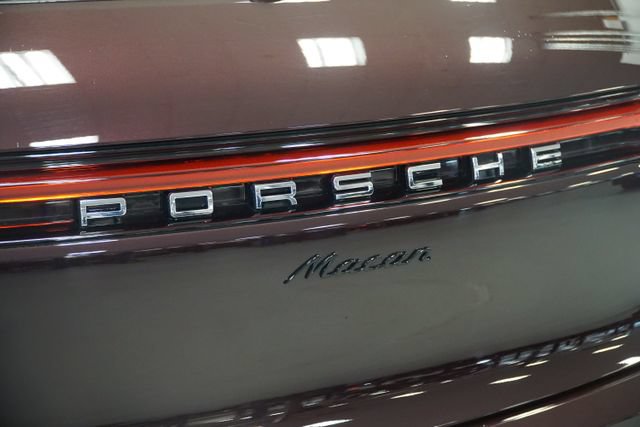 Certified 2026 Porsche Macan Turbo AWD/4WD image 8
