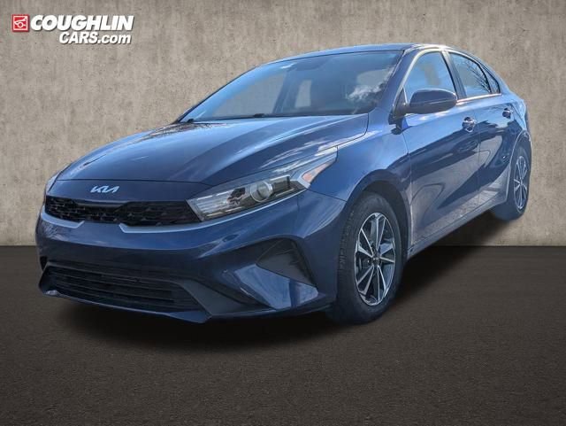 Used 2024 Kia Forte LXS w/ LXS Technology Package image 3