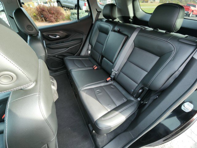 Used 2024 GMC Terrain SLT image 23