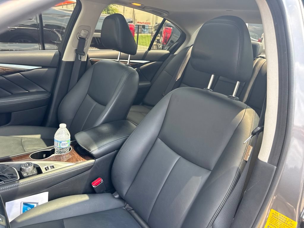Used 2018 INFINITI Q50 Luxe w/ Essential Package (3.0T Luxe) RWD image 8