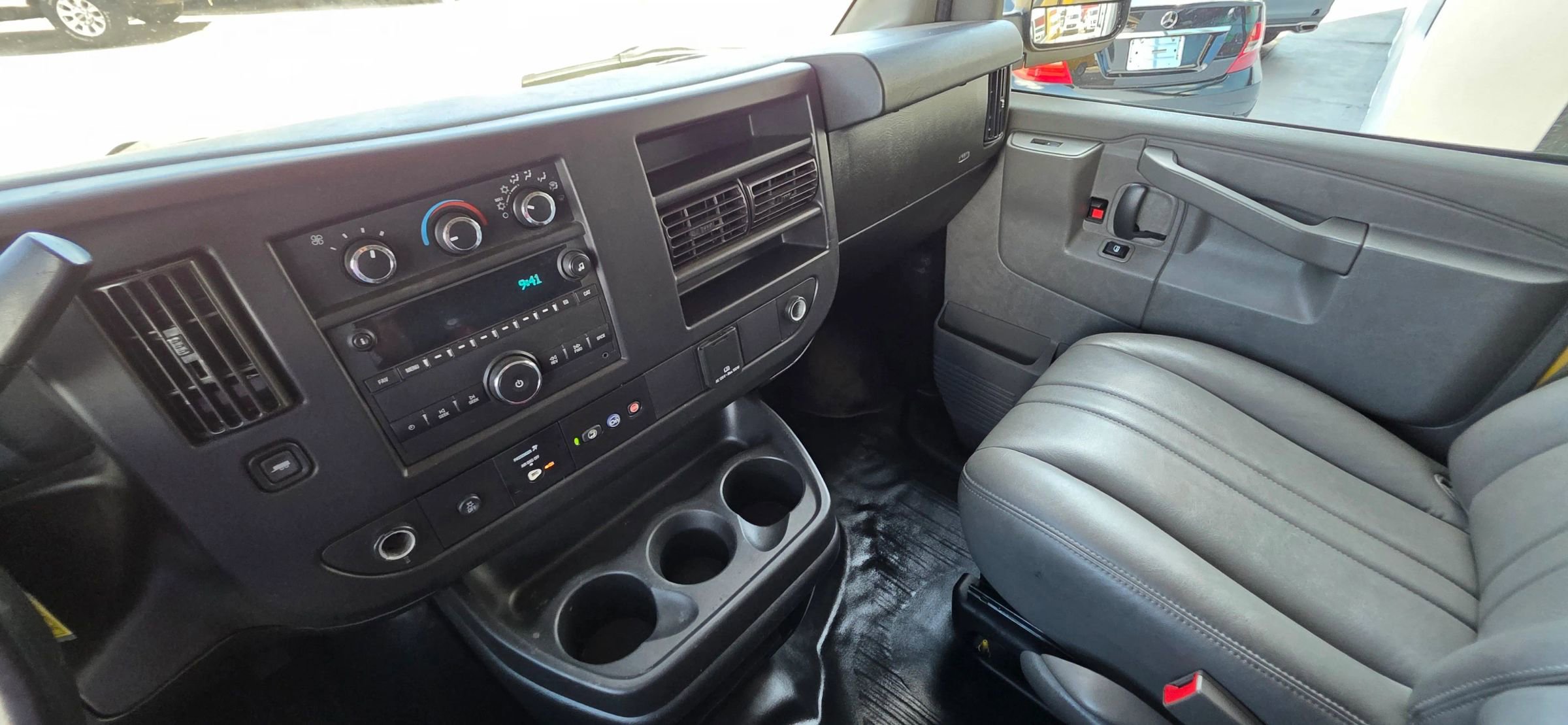 Used 2021 GMC Savana 2500 w/ Driver Convenience Package image 24