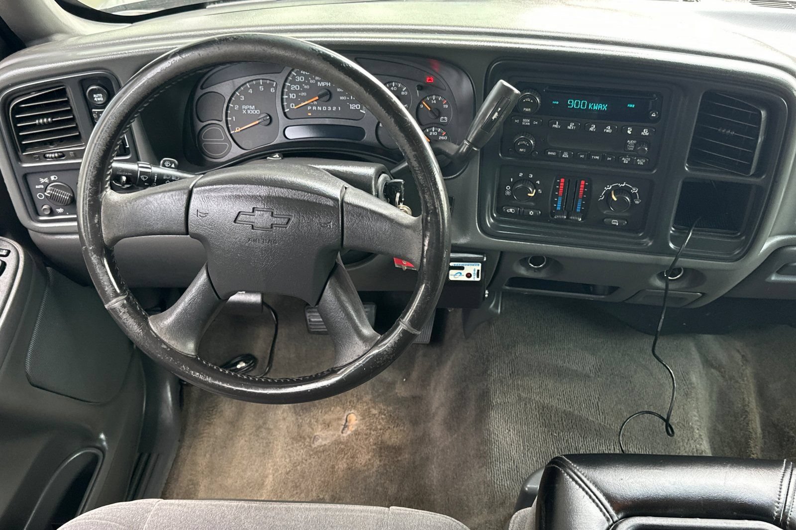 Used 2006 Chevrolet Silverado 1500 LT w/ Light Duty Power Package AWD/4WD image 13