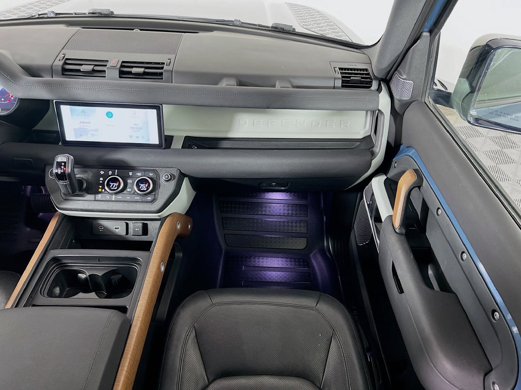 Used 2022 Land Rover Defender 110 S AWD/4WD image 25