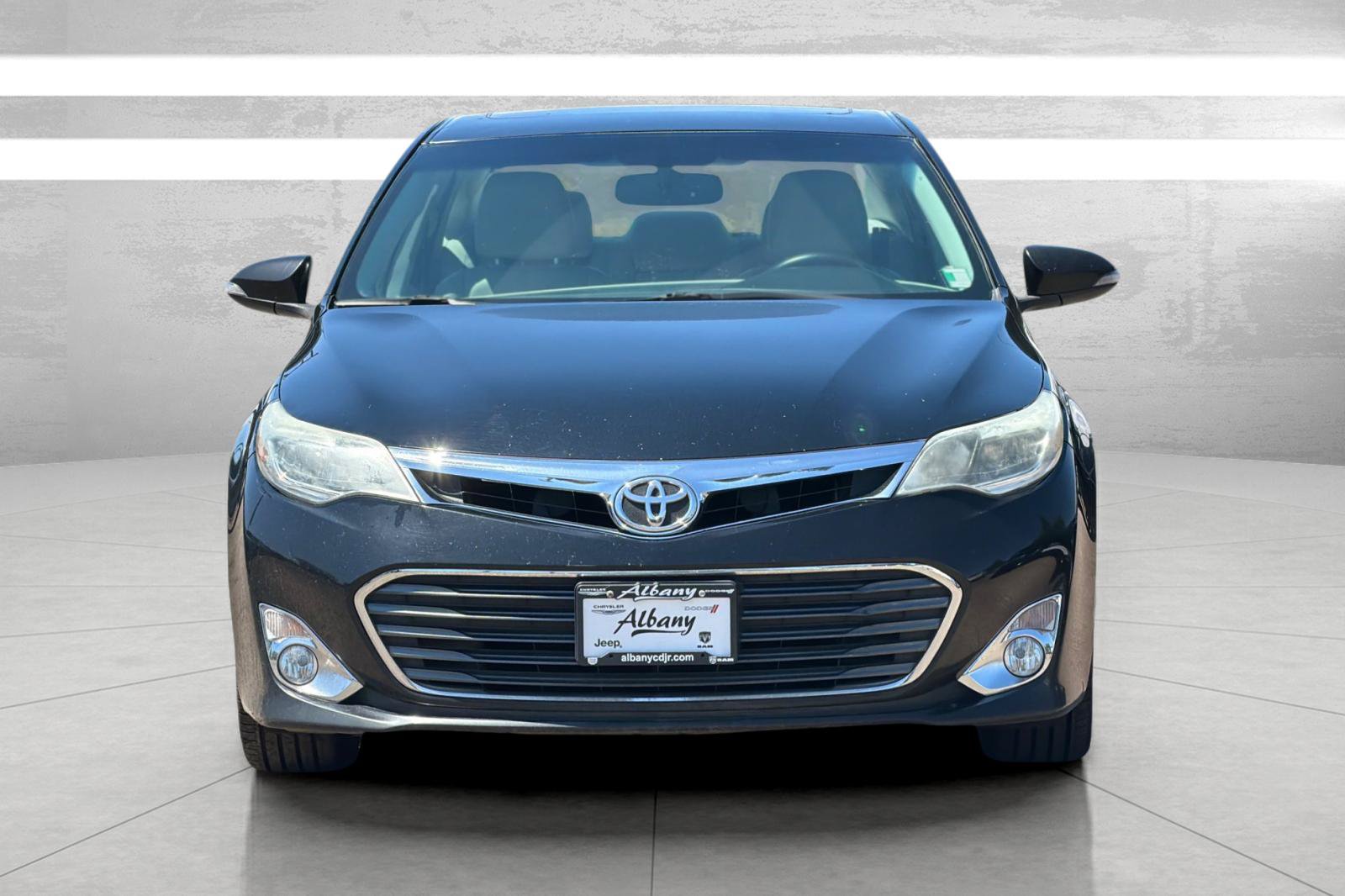 Used 2013 Toyota Avalon XLE Touring FWD image 3