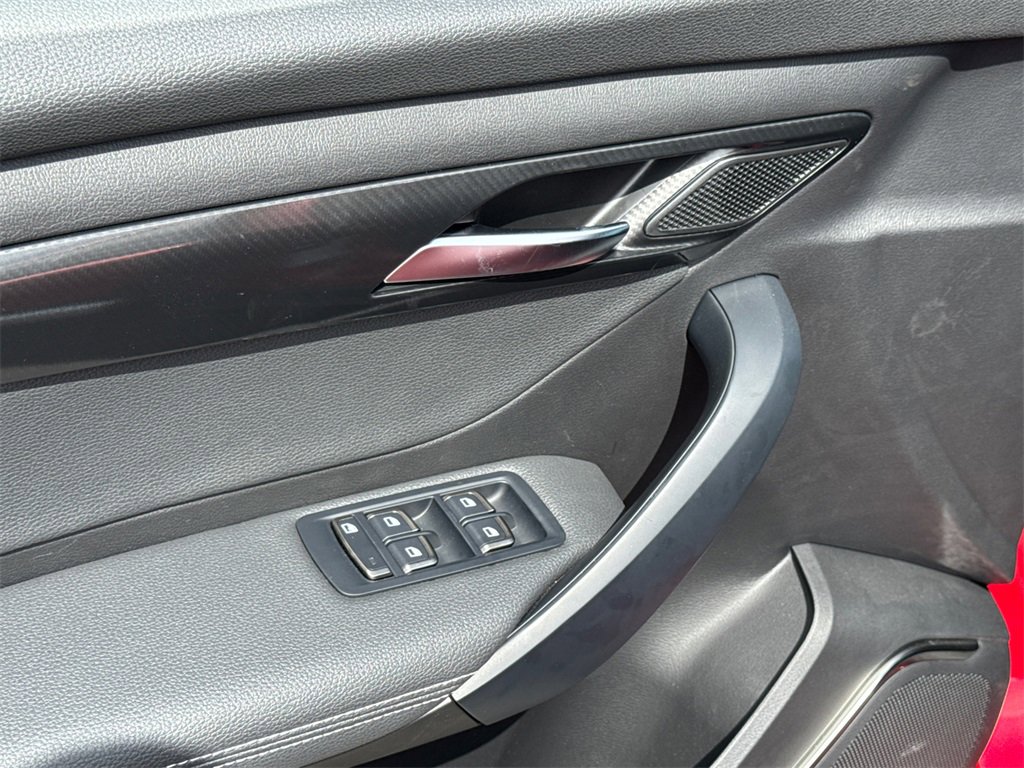 New 2025 VinFast VF 8 Eco image 26