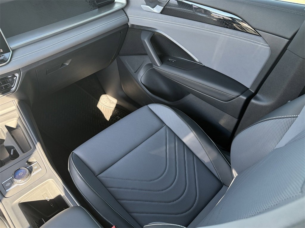 New 2026 Volkswagen Tiguan SE R-Line image 27