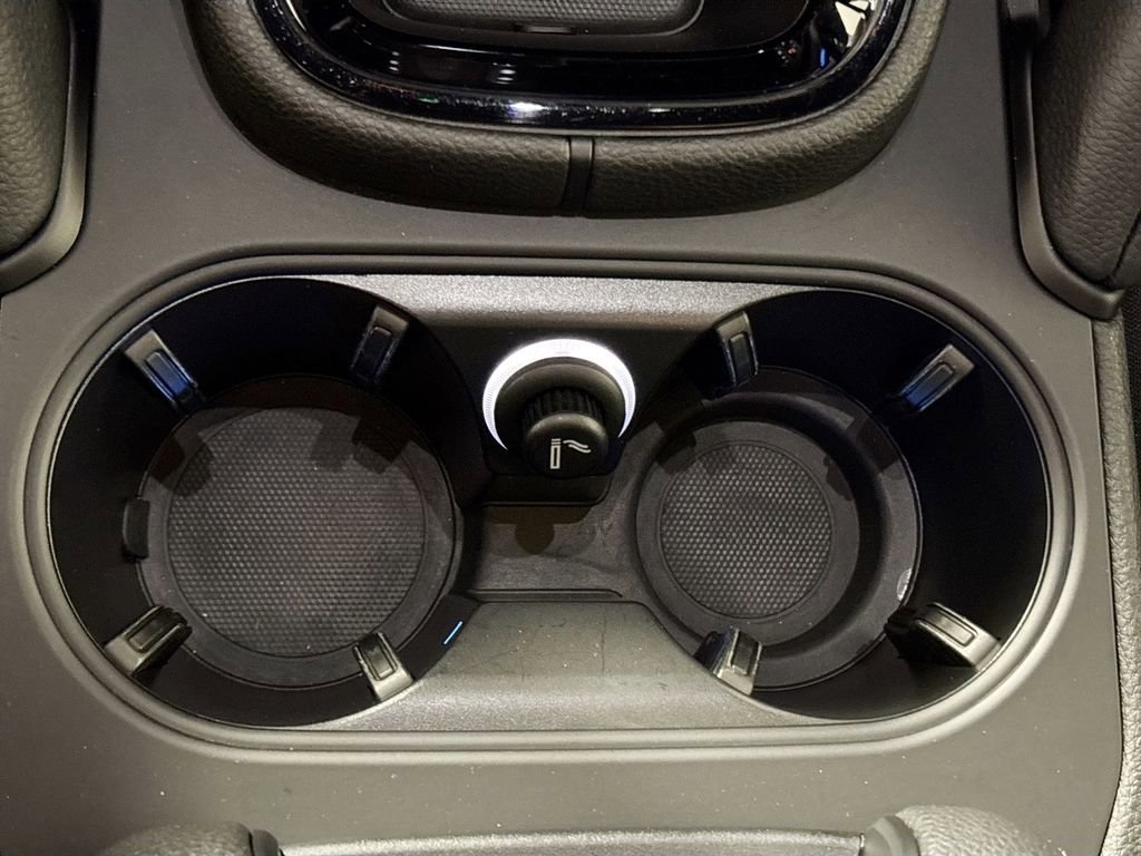 Used 2024 Porsche Cayenne Coupe w/ Premium Package Plus image 15