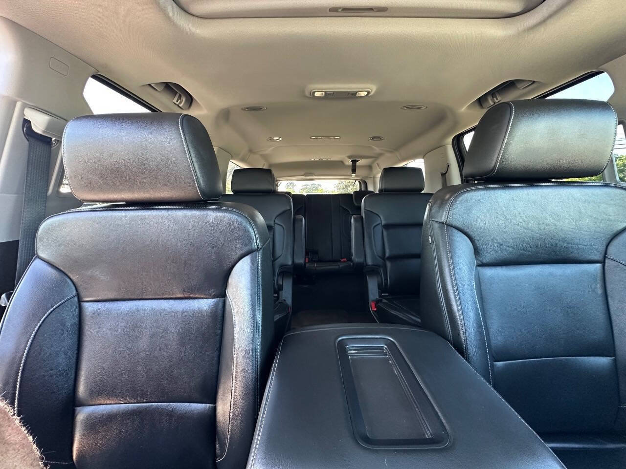 Used 2018 Chevrolet Suburban LT AWD/4WD image 30