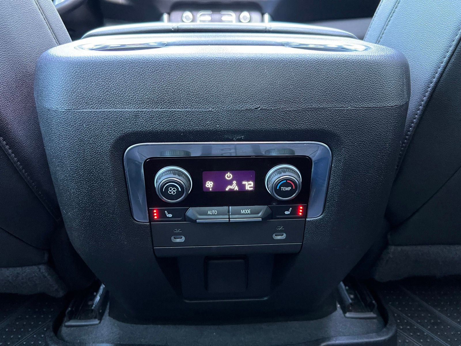 Used 2022 Chevrolet Tahoe Z71 w/ Luxury Package image 59