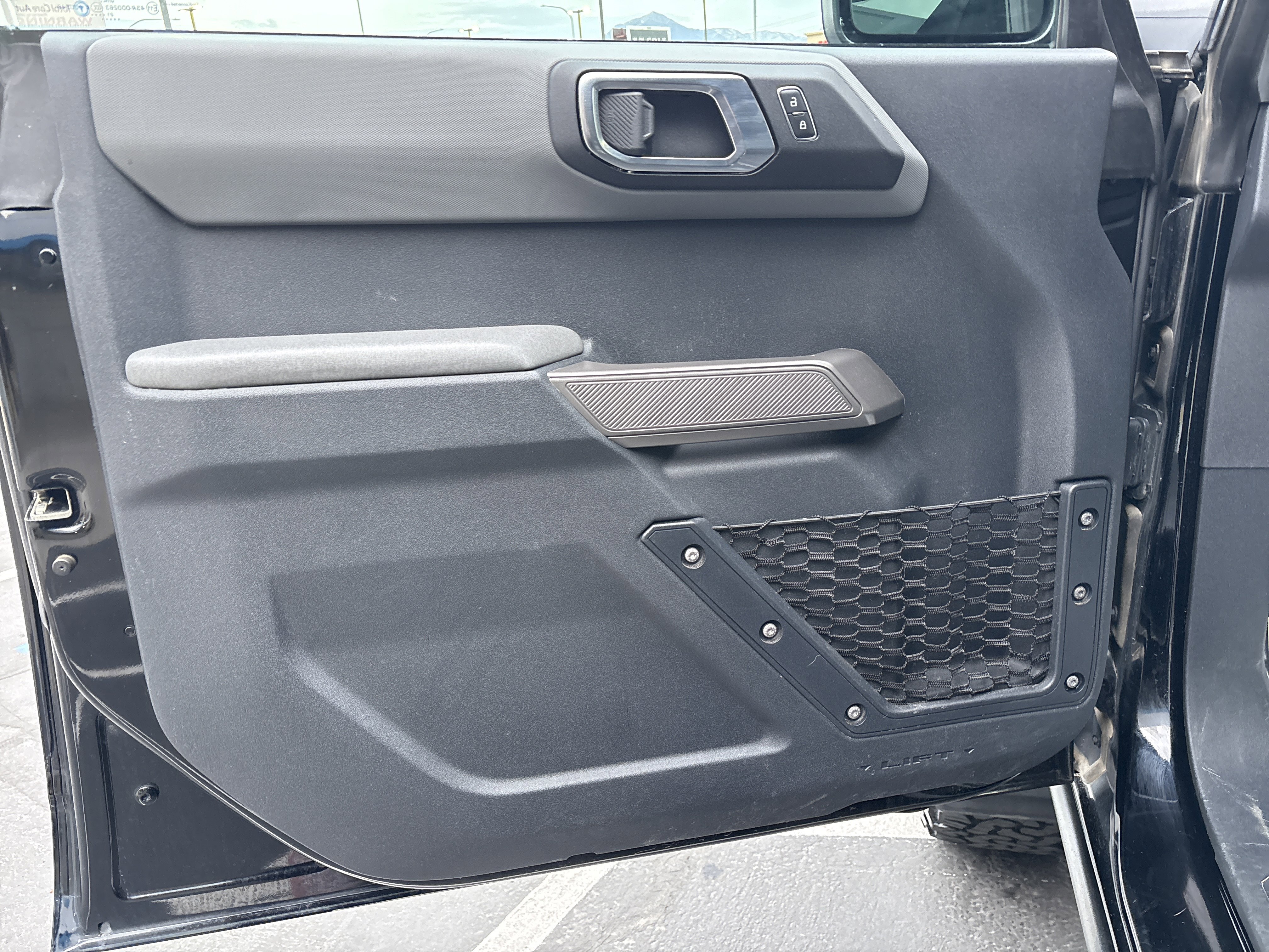 Used 2021 Ford Bronco Black Diamond w/ Sasquatch Package image 15