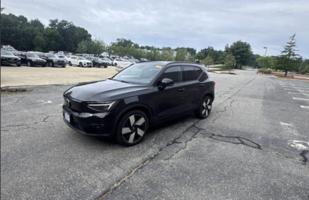 Used 2023 Volvo XC40 Recharge Ultimate w/ Protection Package Premier AWD/4WD image 16
