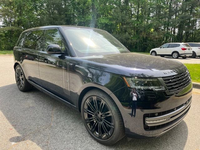 Certified 2026 Land Rover Range Rover Long Wheelbase SE AWD/4WD image 2