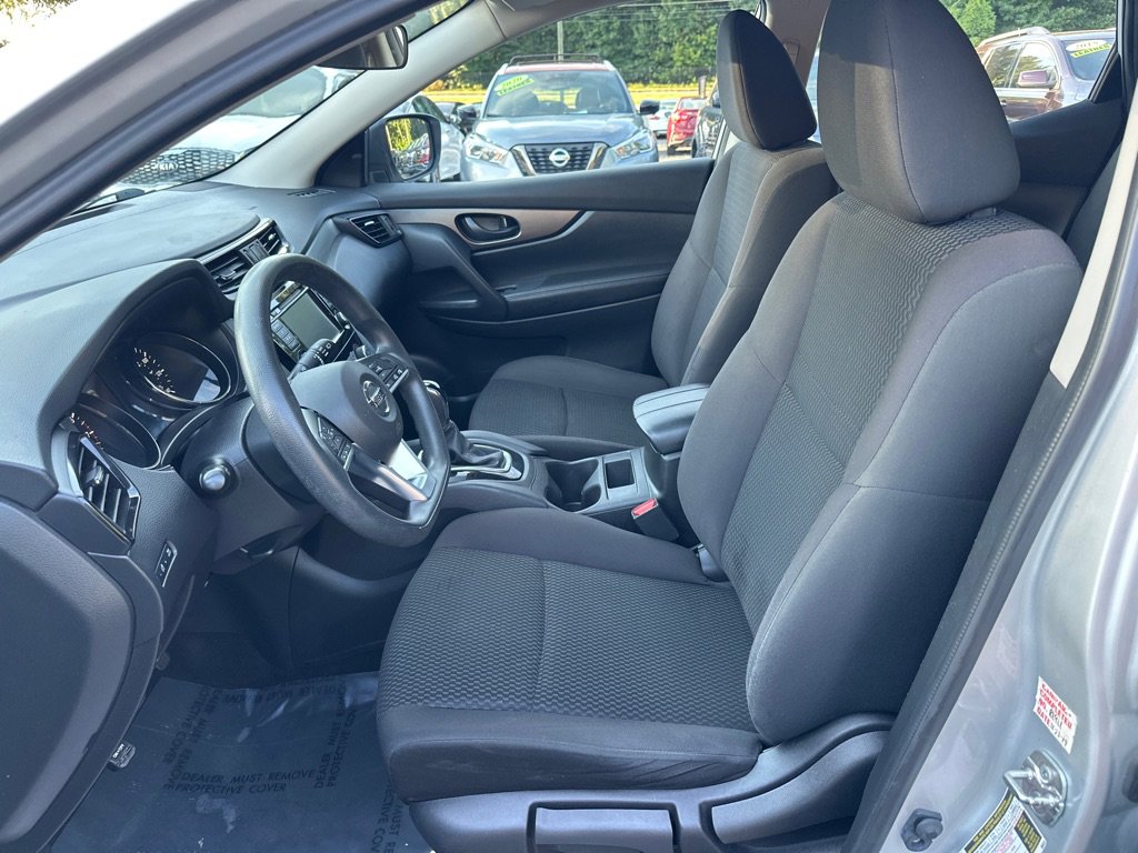 Used 2019 Nissan Rogue Sport S image 10