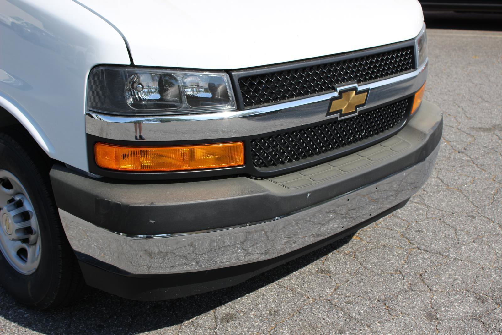 New 2026 Chevrolet Express 2500 w/ Driver Convenience Package RWD image 4