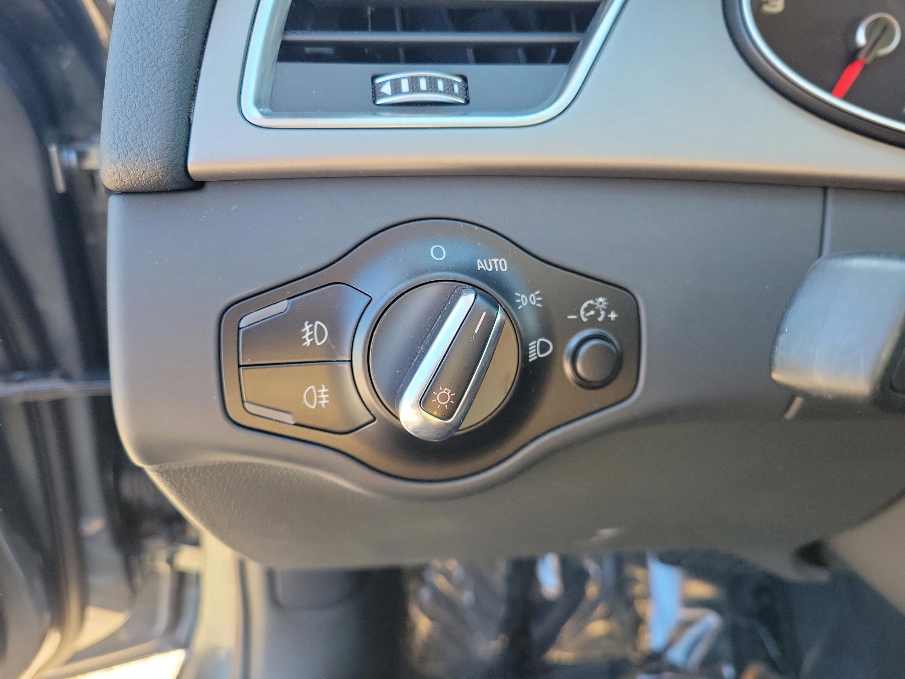 Used 2013 Audi A4 2.0T Premium w/ Convenience Pkg image 16