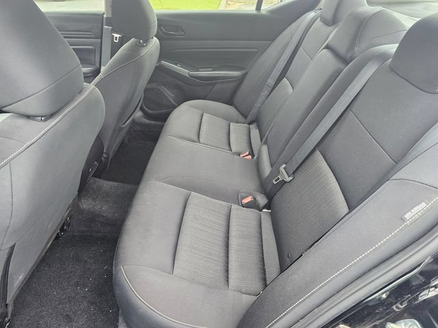 Used 2025 Nissan Altima 2.5 SV FWD image 15