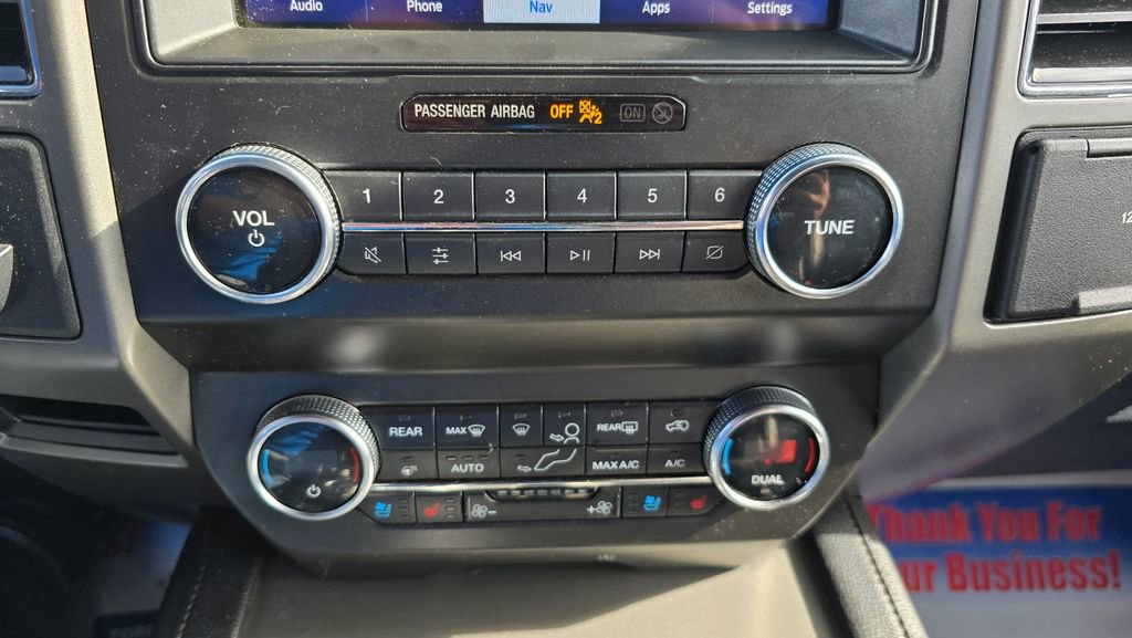 Used 2020 Ford Expedition Max XLT w/ Equipment Group 202A AWD/4WD image 28