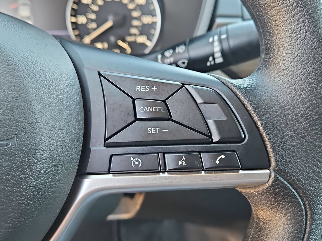 Used 2025 Nissan Altima 2.5 SV FWD image 22