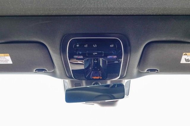 Used 2023 Mercedes-Benz EQE 500 4MATIC Sedan image 15