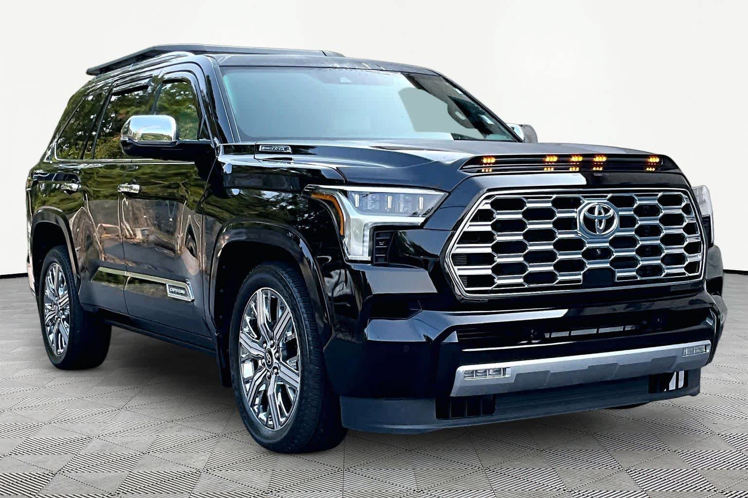 Certified 2025 Toyota Sequoia Capstone AWD/4WD image 3