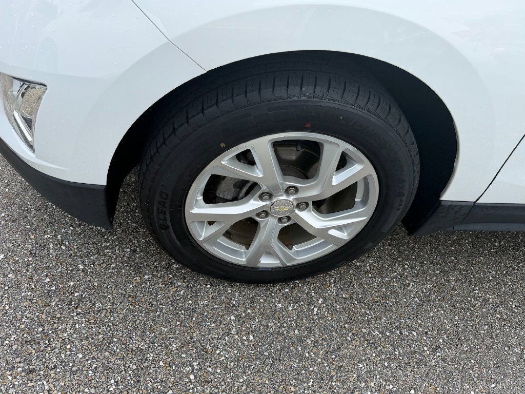 Used 2018 Chevrolet Equinox Premier FWD image 4