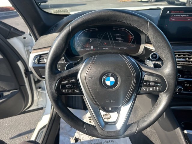 Used 2023 BMW 540i xDrive w/ Premium Package image 16