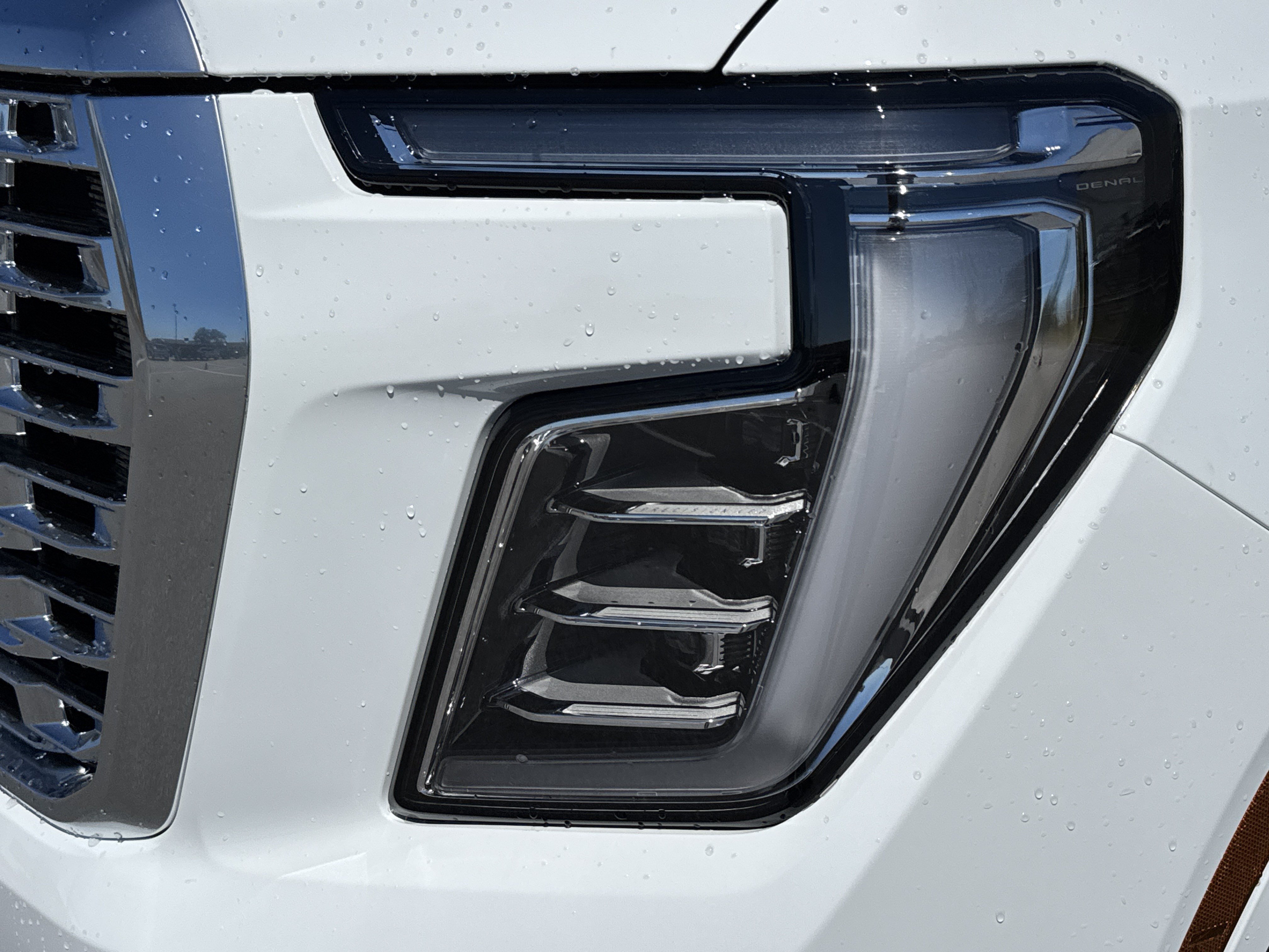 New 2026 GMC Yukon XL Denali w/ Denali Reserve Package AWD/4WD image 6
