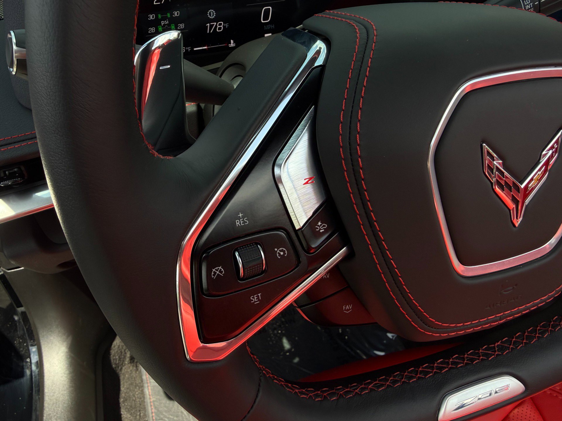 Used 2025 Chevrolet Corvette Z06 RWD image 19