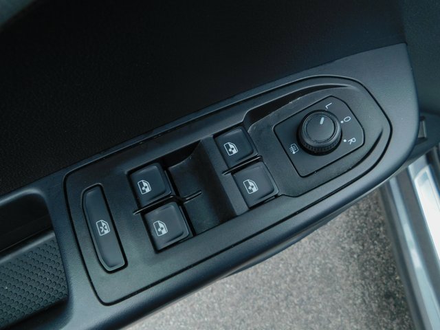 Used 2024 Volkswagen Taos SE image 27