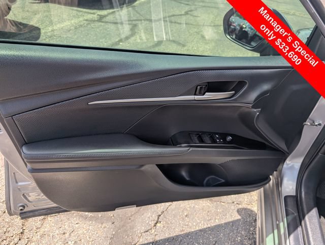 Used 2025 Toyota Camry XSE FWD image 15