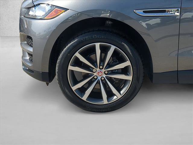 Used 2019 Jaguar F-PACE Prestige image 24