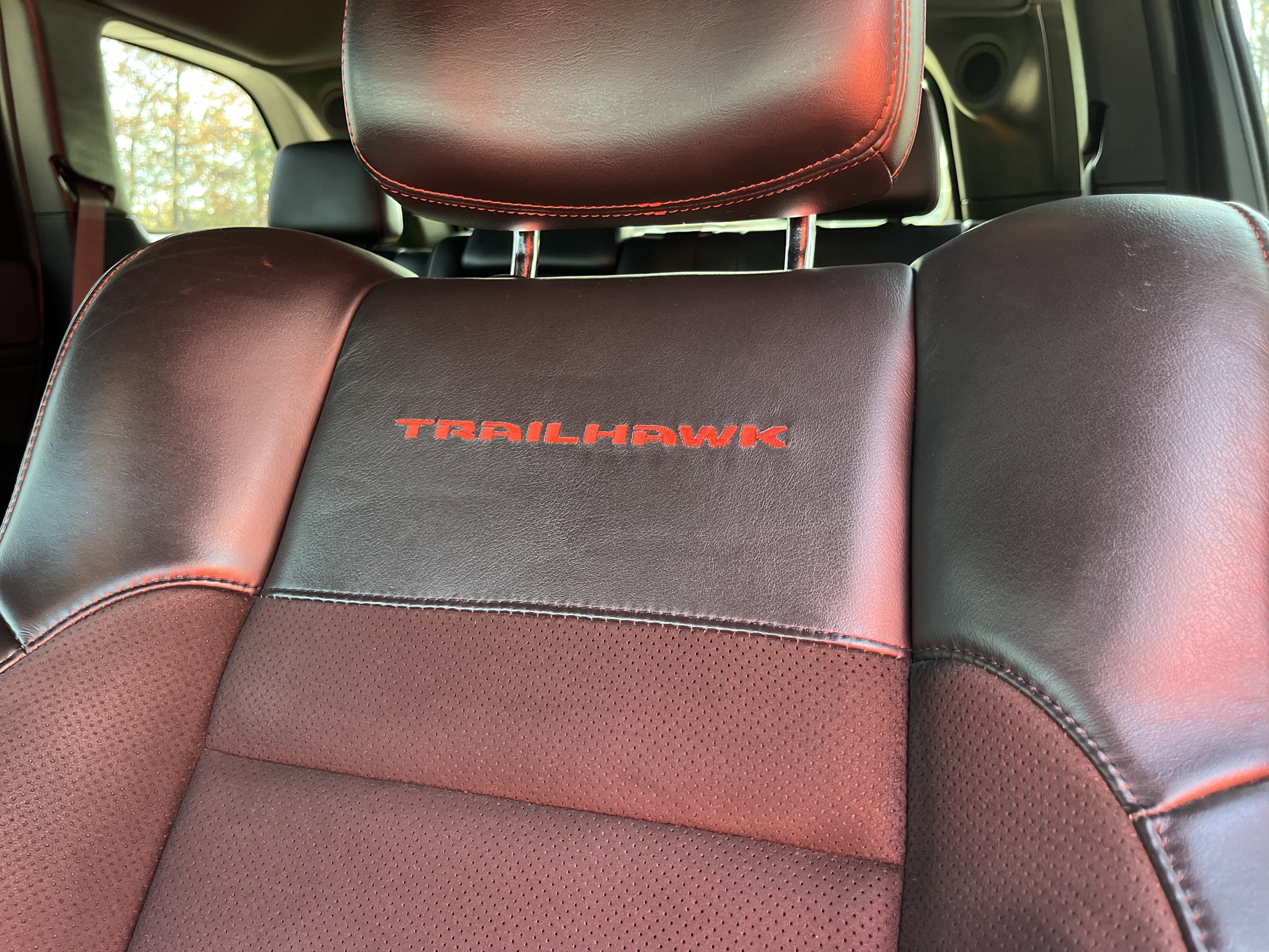 Used 2020 Jeep Grand Cherokee Trailhawk AWD/4WD image 21