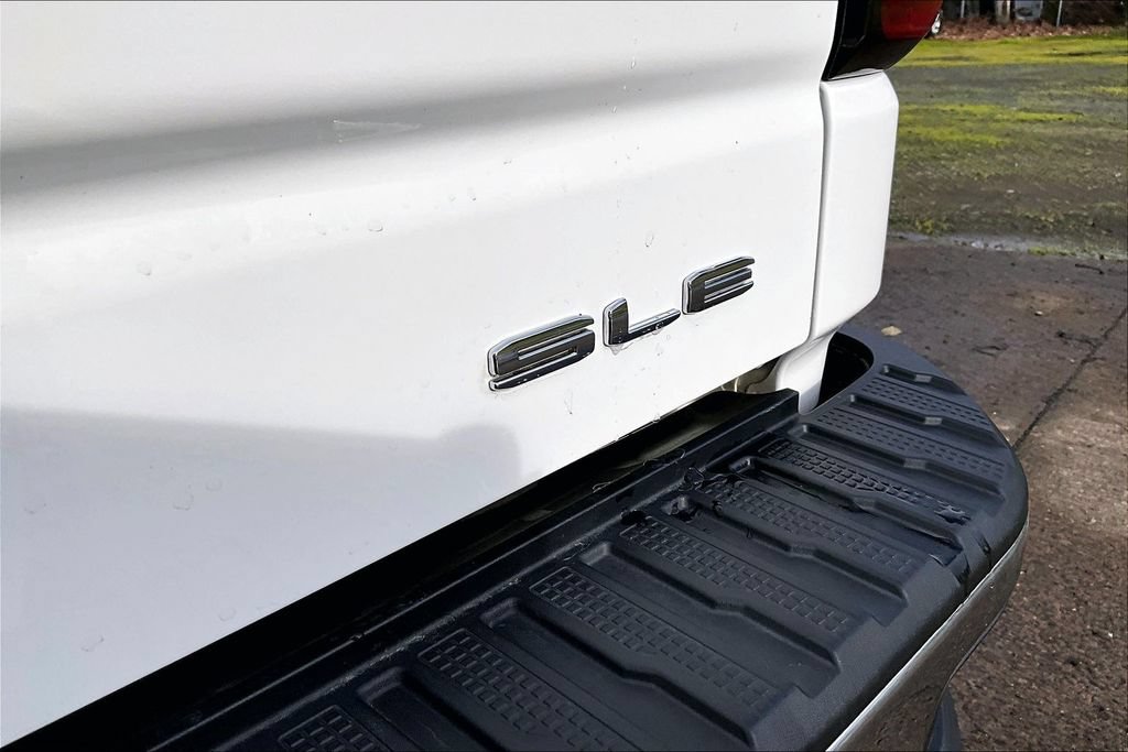 Used 2022 GMC Sierra 1500 SLE AWD/4WD image 11