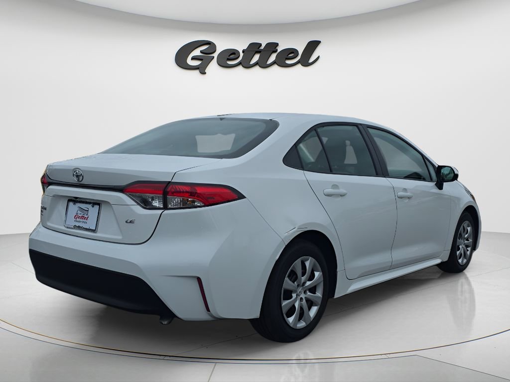 Used 2024 Toyota Corolla LE image 4