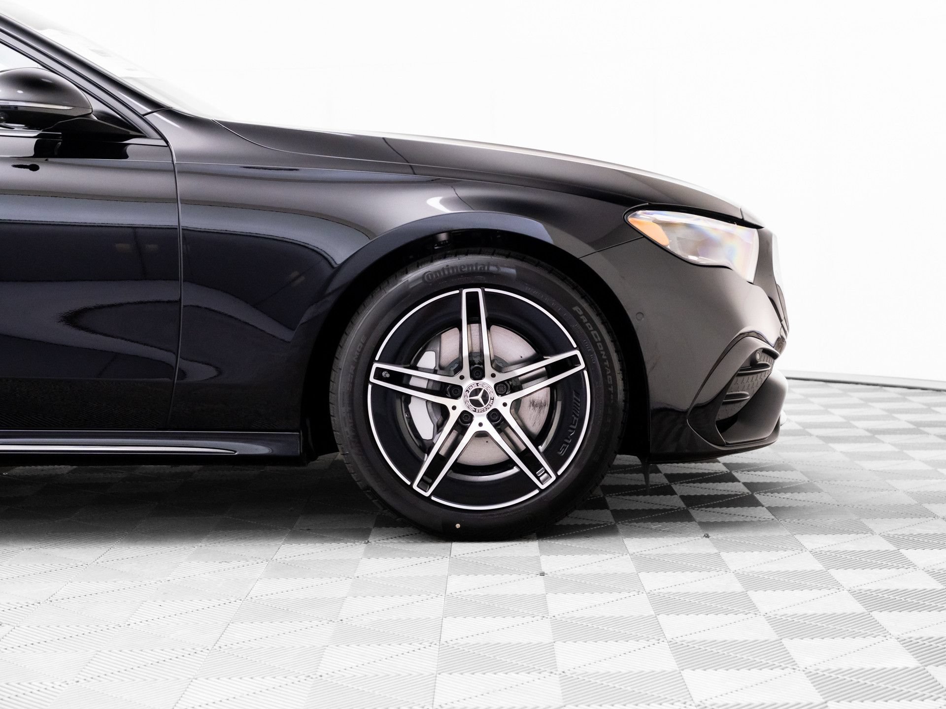 New 2026 Mercedes-Benz E 350 4MATIC Sedan image 39