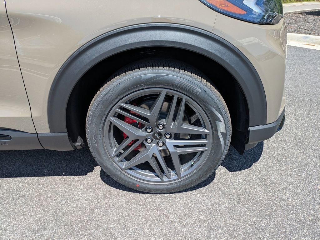 New 2026 Ford Explorer ST image 11