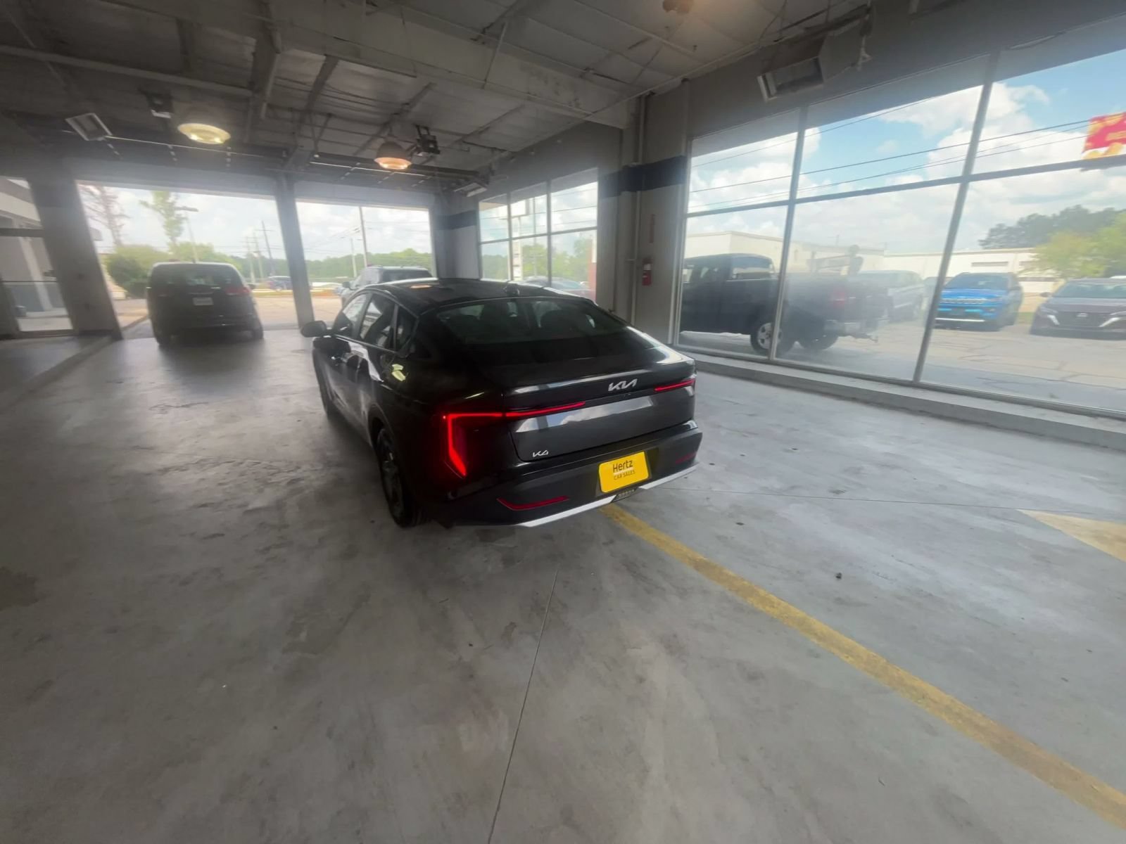 Used 2025 Kia K4 FWD image 10