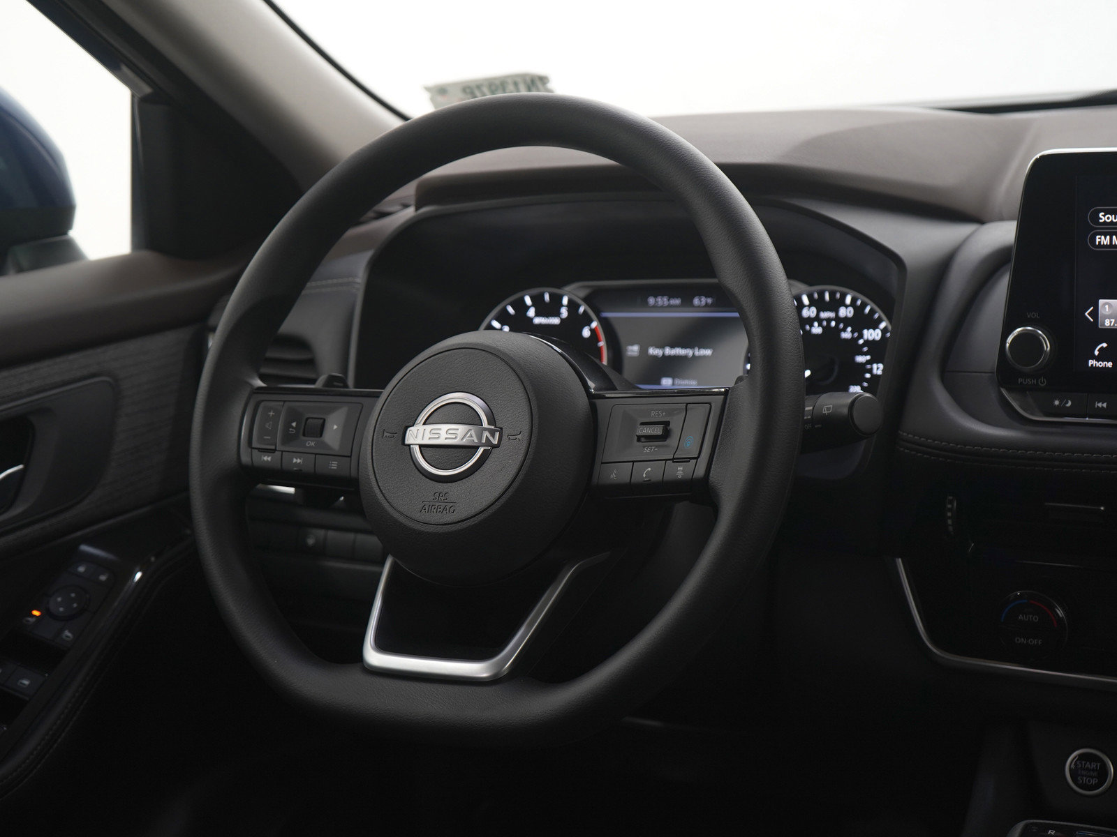 Used 2022 Nissan Rogue SV image 16
