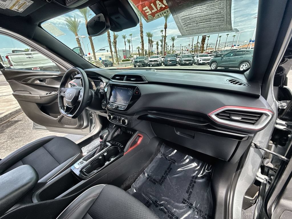 Used 2023 Chevrolet TrailBlazer RS w/ Convenience Package FWD image 19