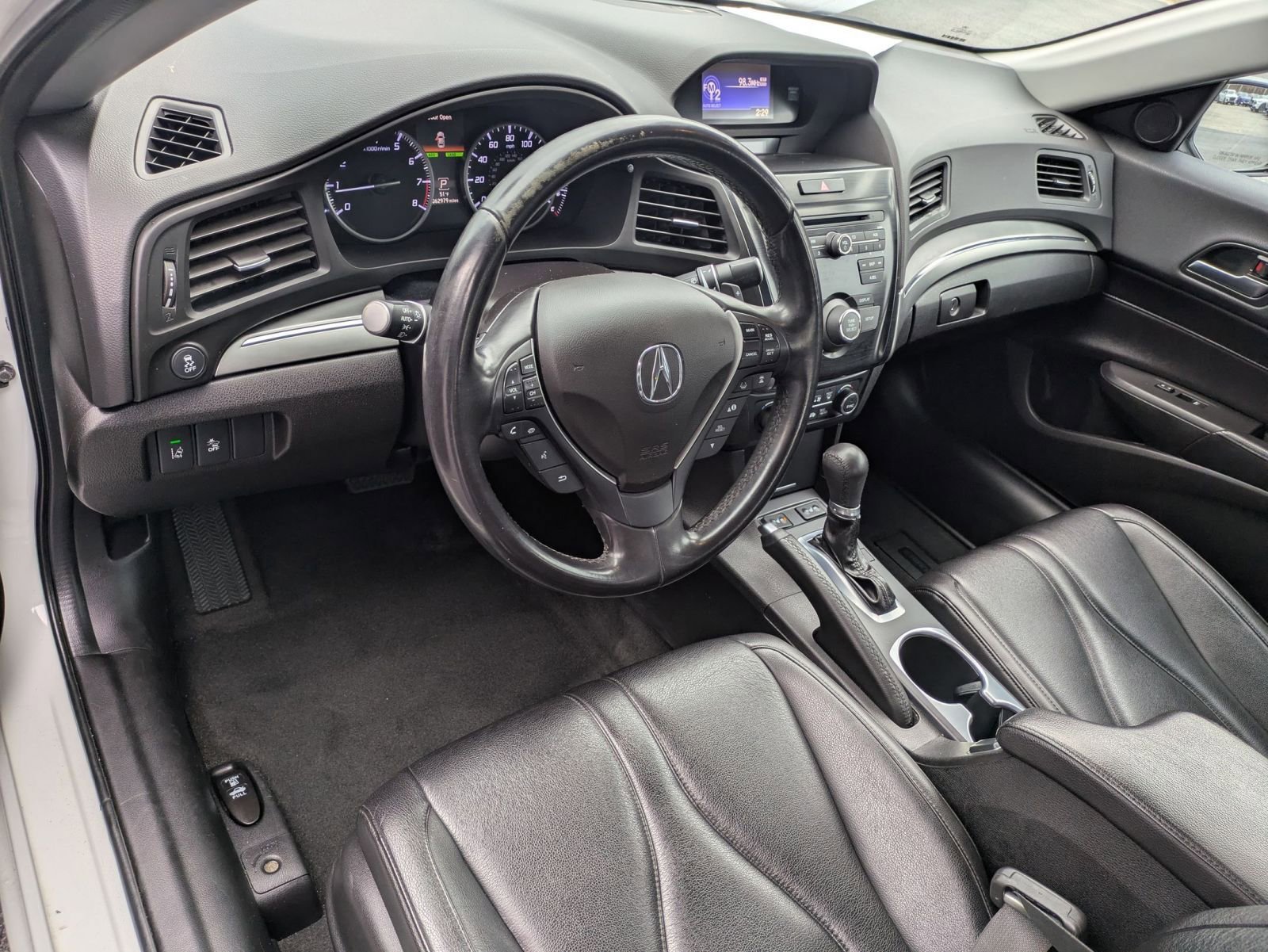 Used 2019 Acura ILX Base image 9